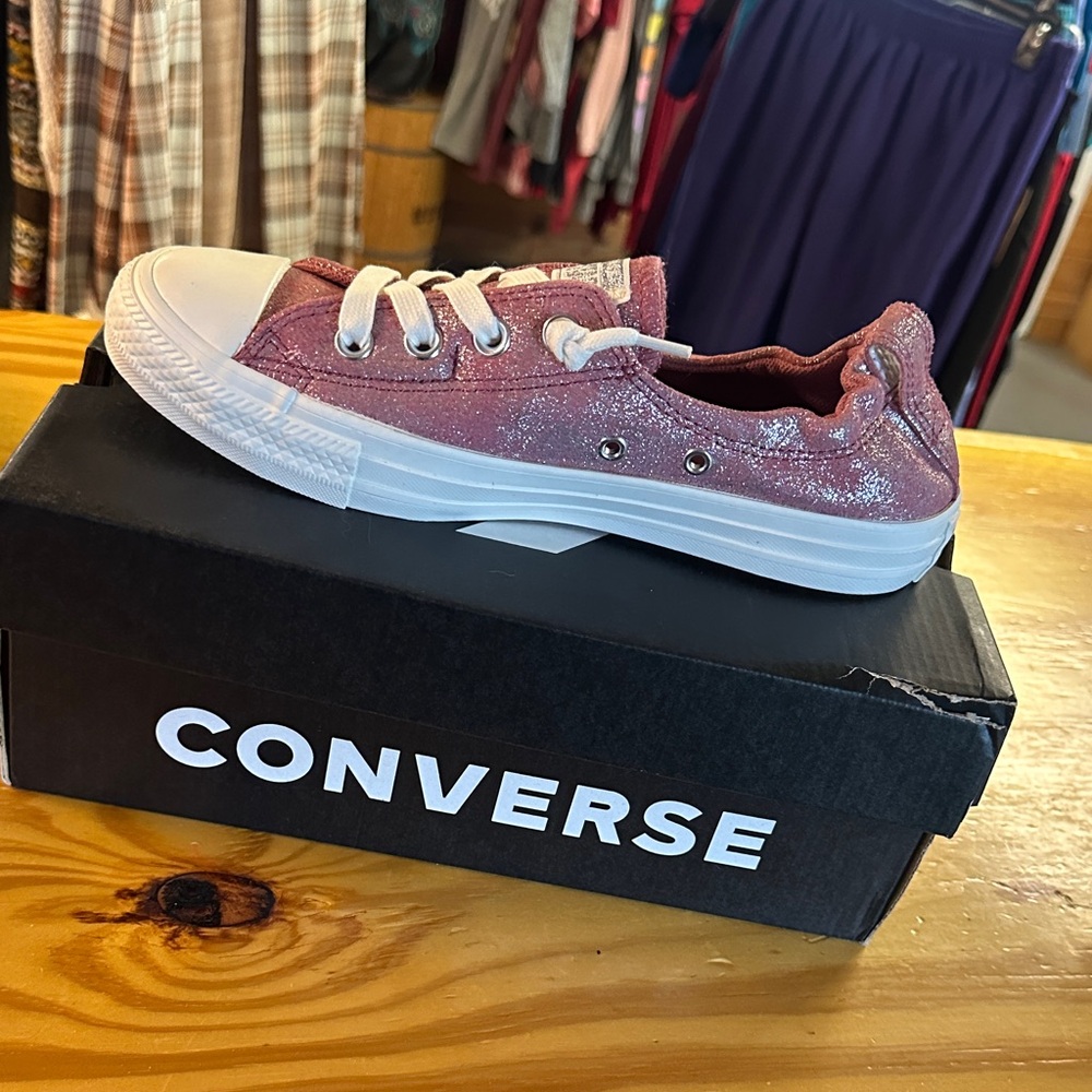 Converse Women's Sparkly Pink/Red Sneakers Size 8 NWT